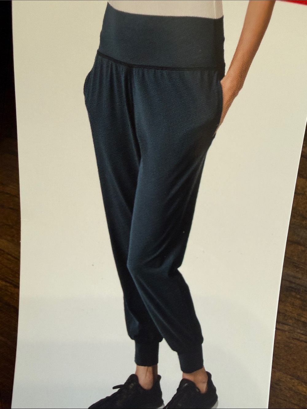 Tuff Women's Vida Jogger- size medium- black